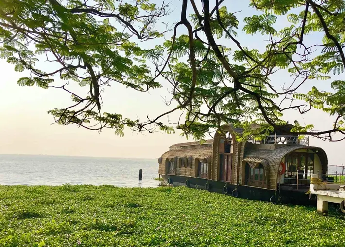 Kerala Holiday Couple